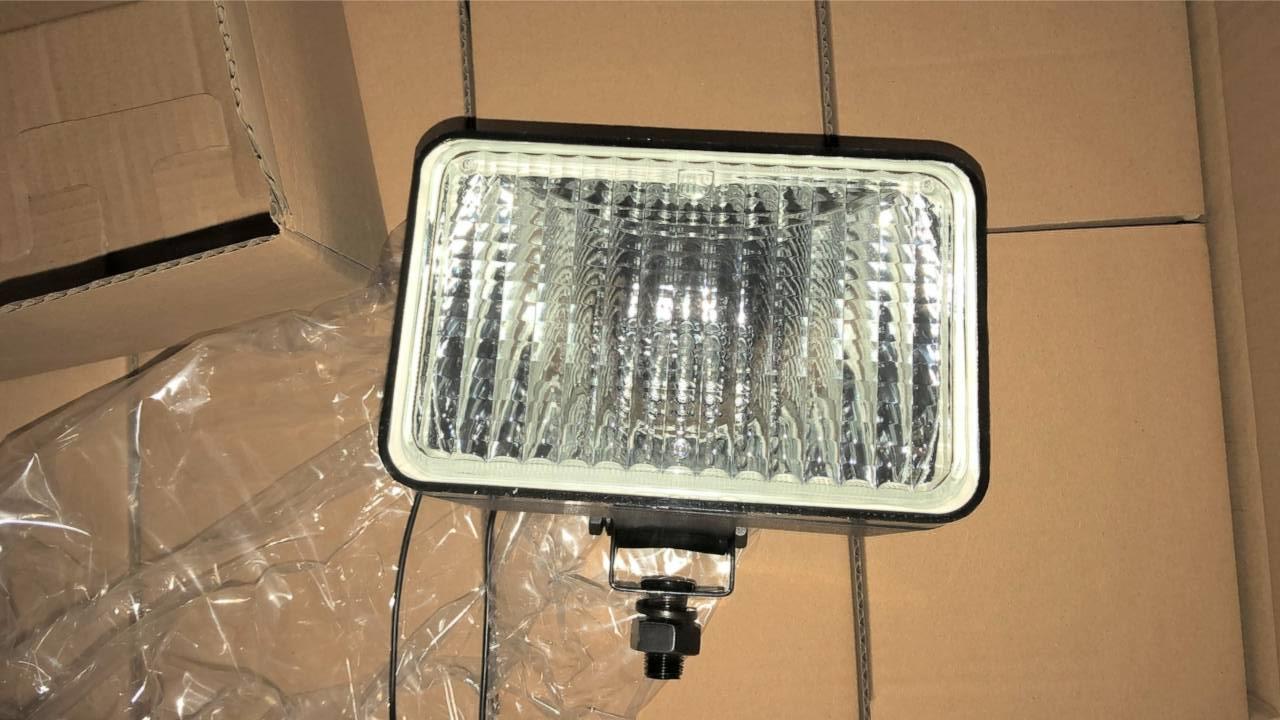 84306337 lamp light fitting for CASE Skid Steer Loaders